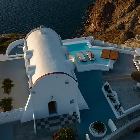 Volcano Flame Willa Megalochori (Santorini)