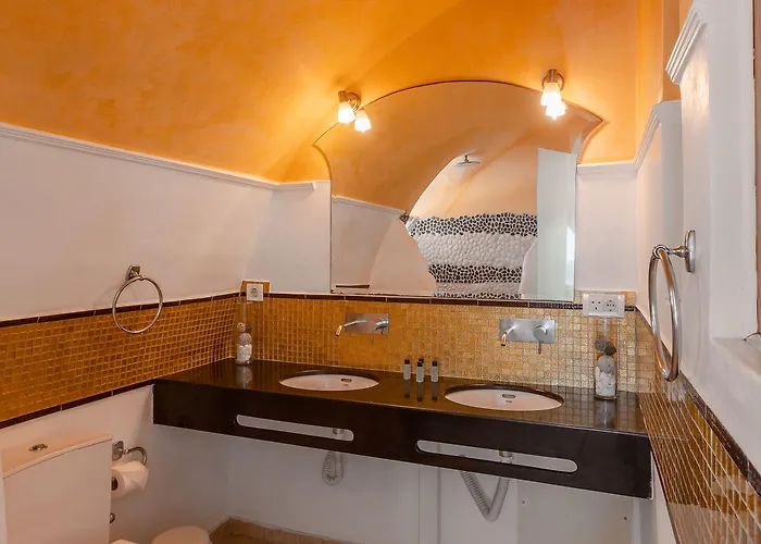 Volcano Flame Villa Megalochori (Santorini)